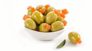 مخلل زيتون محشي