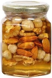 عسل بالمكسرات